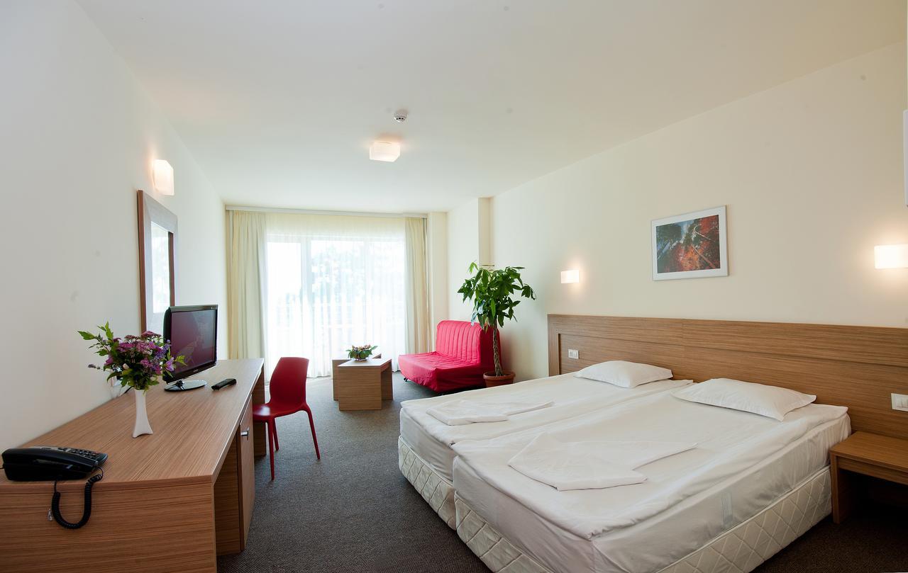 Jeravi Club Hotel Primorsko Exteriör bild